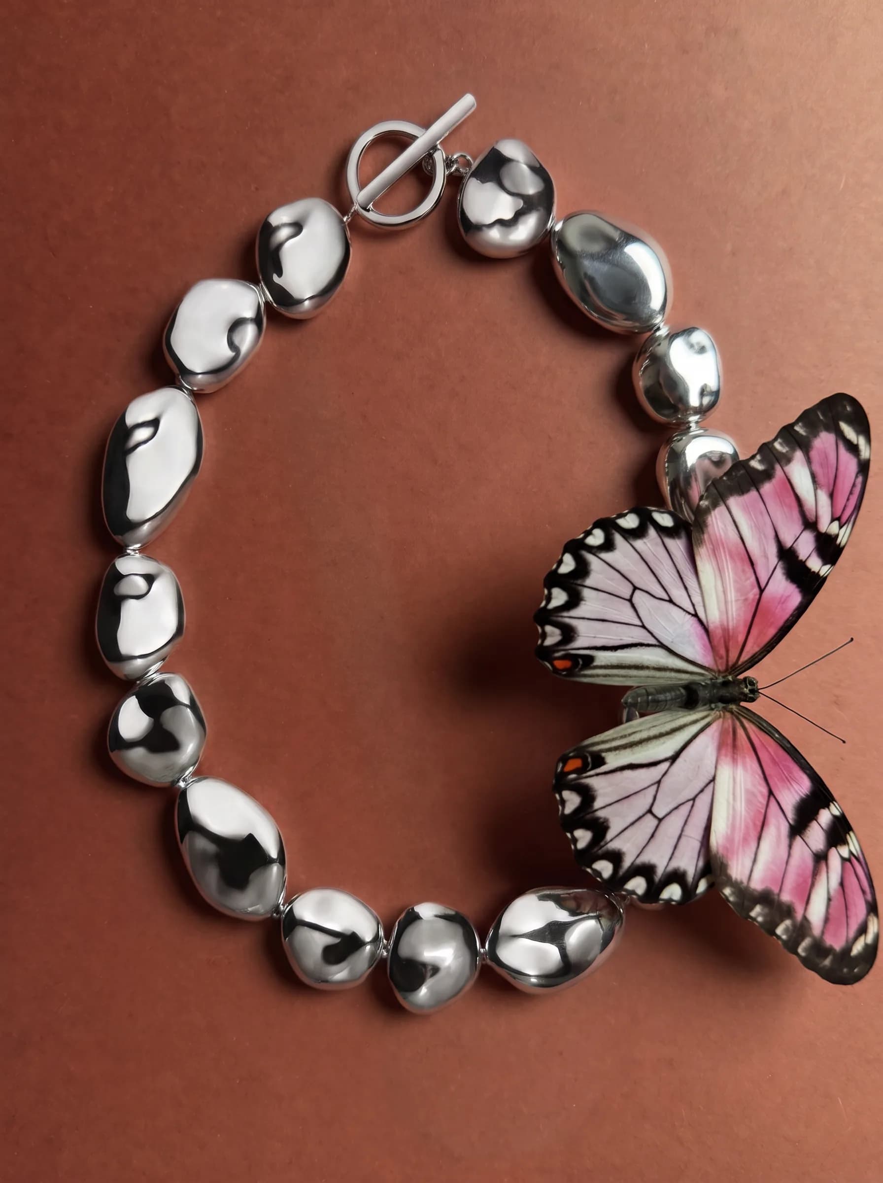 NOEME butterfly necklace product study