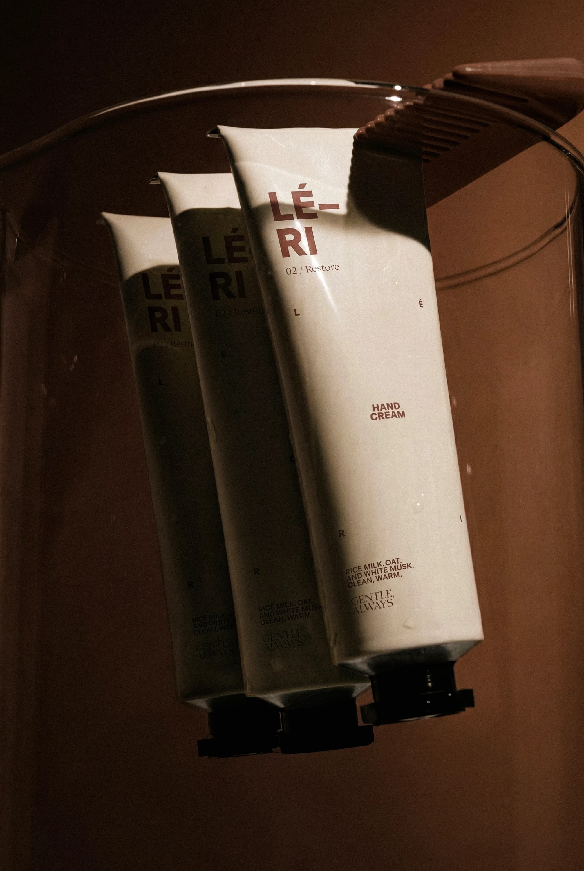 LÉ-RI campaign visual 3