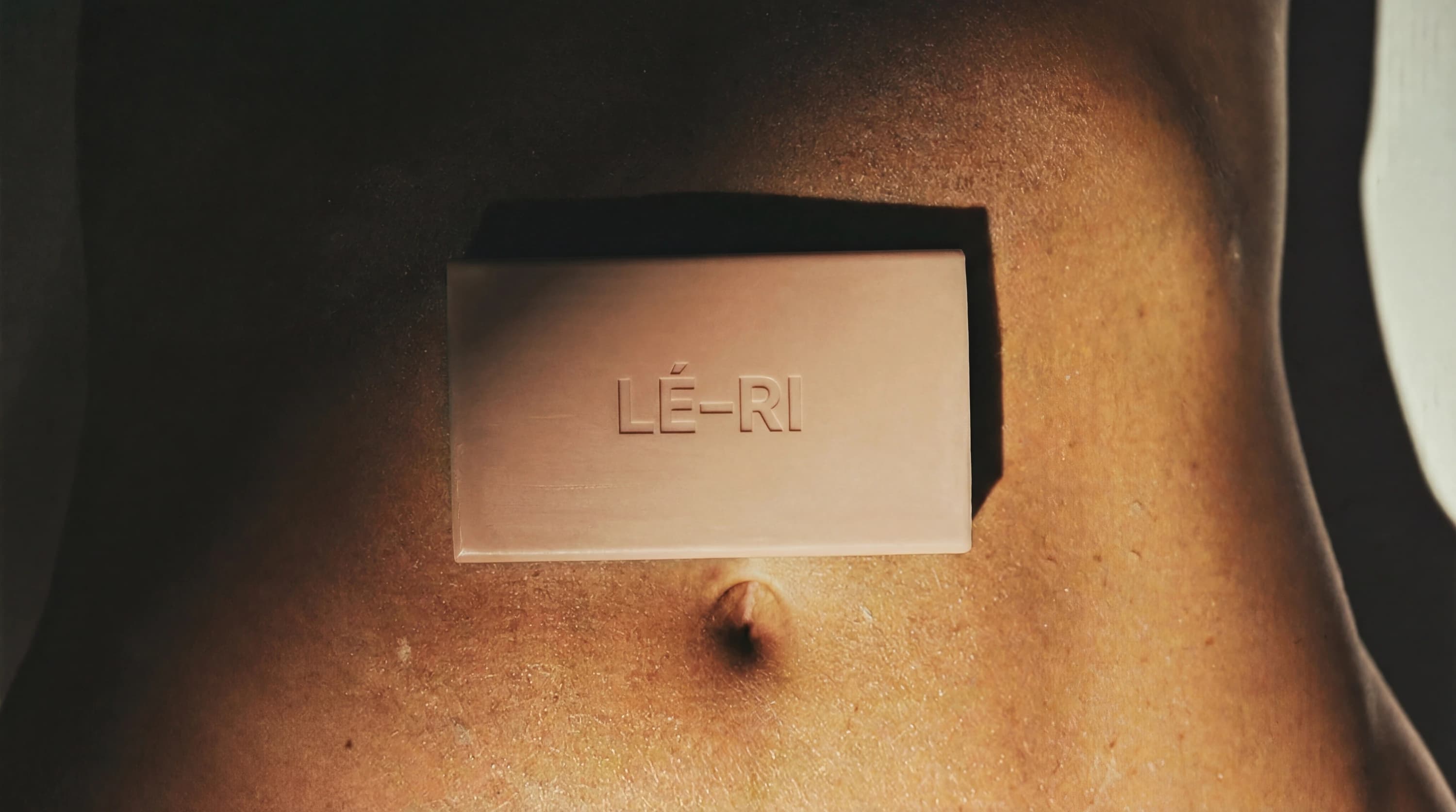 LÉ-RI campaign visual